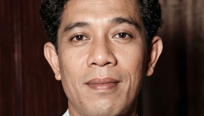 TOKOH ASAL MALUKU YANG MENYEMPURNAKAN LAMBANG GARUDA PANCASILA .