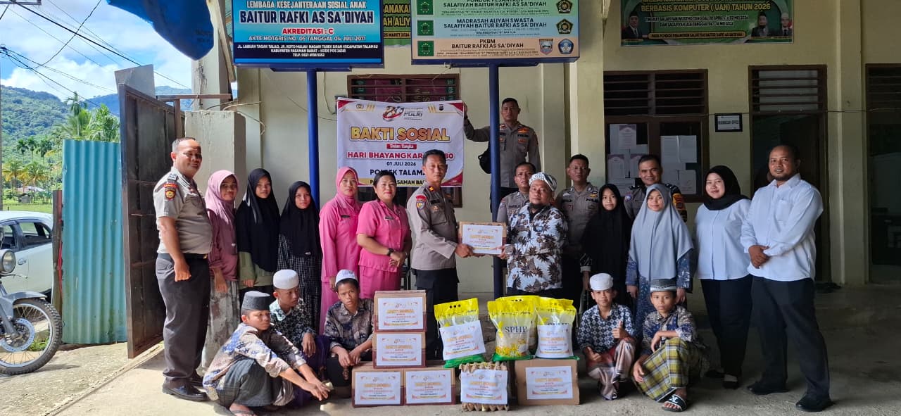 Sambut HUT Bhayangkara ke-80, Polsek Talamau Salurkan Bantuan Sembako ke Yayasan Darun Nafis As Sa`diyah
