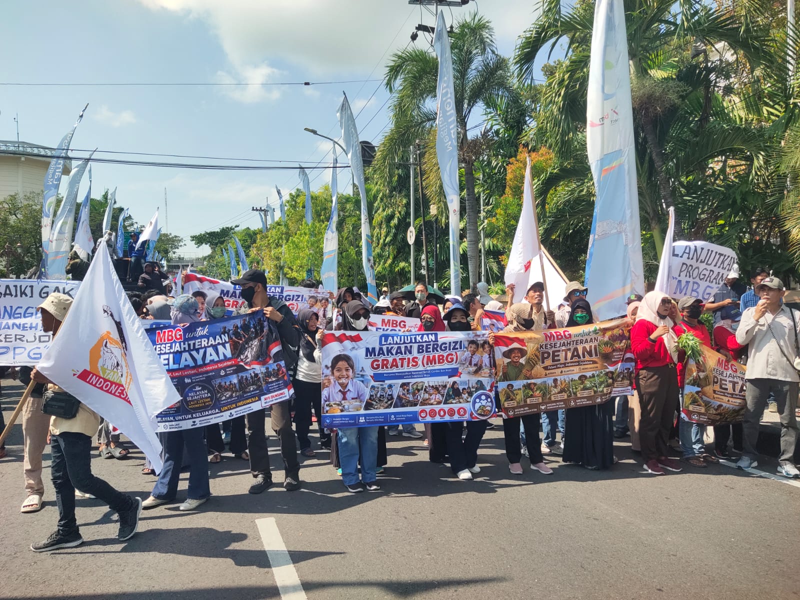 Program MBG Dinilai Bermanfaat, Massa Sampaikan Aspirasi ke DPRD Lamongan