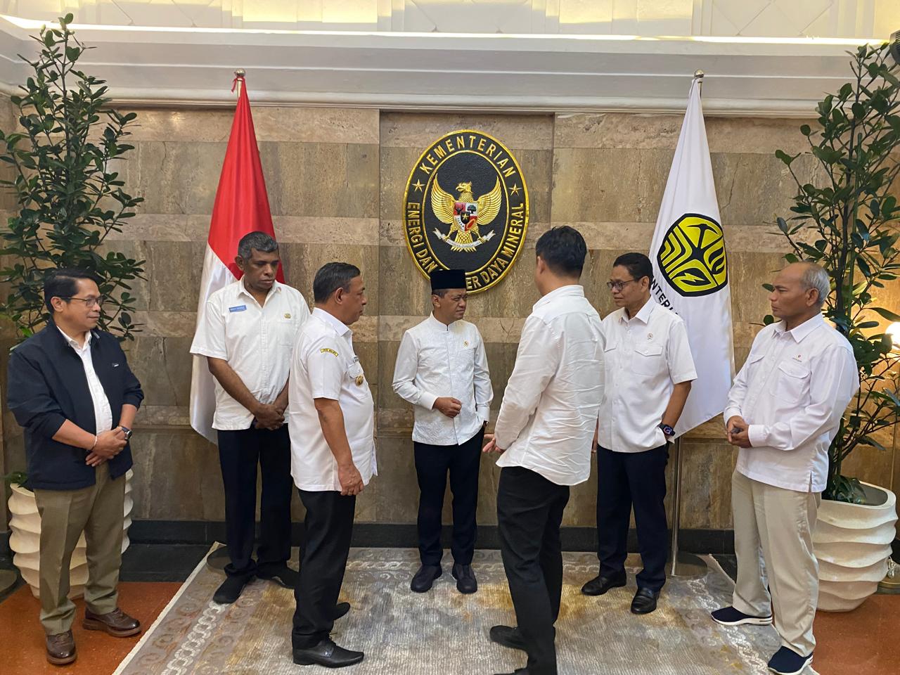 Di Tengah Polemik Lahan Blok Masela Bupati MBD Tegaskan Siap Jadi Lokasi Onshore LNG Masela Jika KKT Bermasalah.