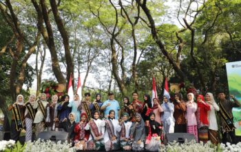 Wujudkan Jombang Hijau dan Berkelanjutan, Bupati Warsubi Beri Penghargaan Hingga Hadiah Umroh di Jombang Eco Creative 2026