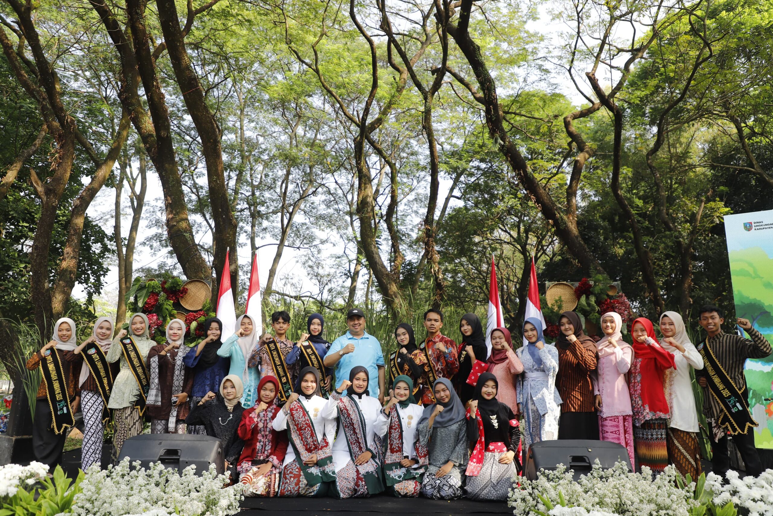 Wujudkan Jombang Hijau dan Berkelanjutan, Bupati Warsubi Beri Penghargaan Hingga Hadiah Umroh di Jombang Eco Creative 2026