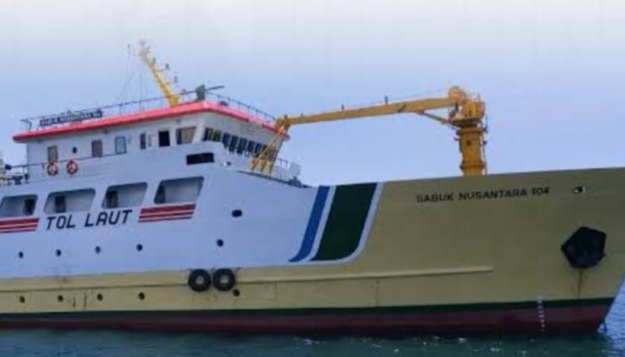 Akhirnya KM SN 104 Diizinkan Berangkat Setelah Tertahan 3 Hari di Kisar Akibat Cuaca Buruk