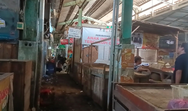 Daya Beli Masyarakat Menurun, Ratusan Kios dan Lapak di Pasar Induk Brebes Tutup