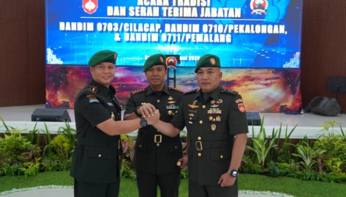 Danrem 071/Wijayakusuma Pimpin Sertijab Tiga Dandim, Tegaskan Estafet Kepemimpinan dan Penguatan Sinergi Wilayah