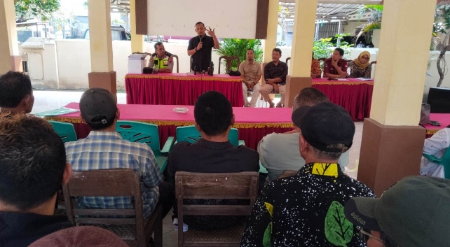 Diduga Dipicu Tuntutan Transparansi, Warga Rusak Portal Masuk Wisata Pantai Larangan Tegal