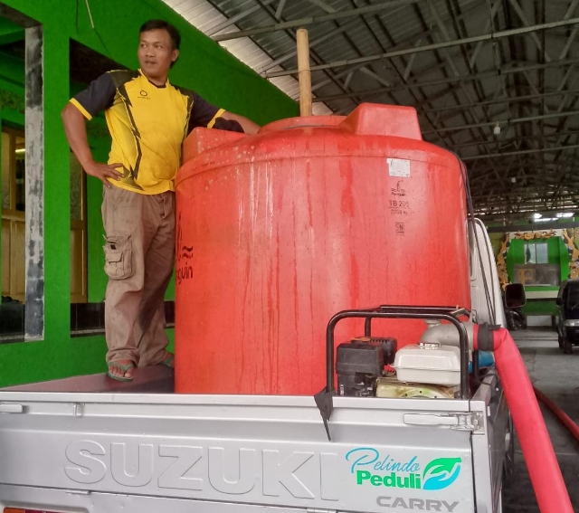 PMR Salurkan Air Bersih untuk Madrasah dan Ponpes di Belik, Ringankan Dampak Kekeringan di Pemalang
