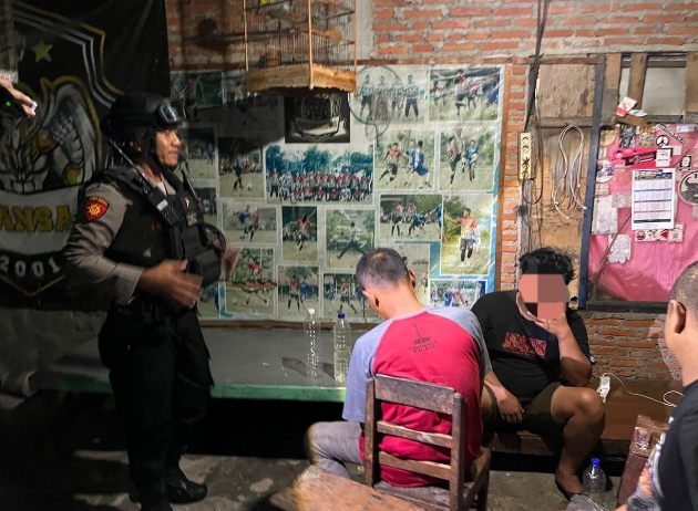 Tiga Orang Diamankan Polisi usai Diduga Pesta Miras Oplosan di Kampung Baru Solo