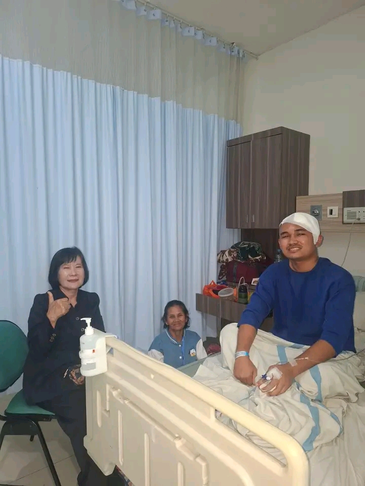 Masyarakat Kabupaten Toba sangat merindukan sosok pemimpin kabupaten toba dari kaum perempuan untuk memajukan kabupaten toba lebih baik lagi