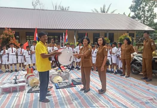 Orang Tua Murid dan Komite Sekolah SD Negeri 2 Pardomuan Hutagaol Peatalun Berhasil Galang Dana Untuk Pembelian Drumband Sebesar 21 Juta
