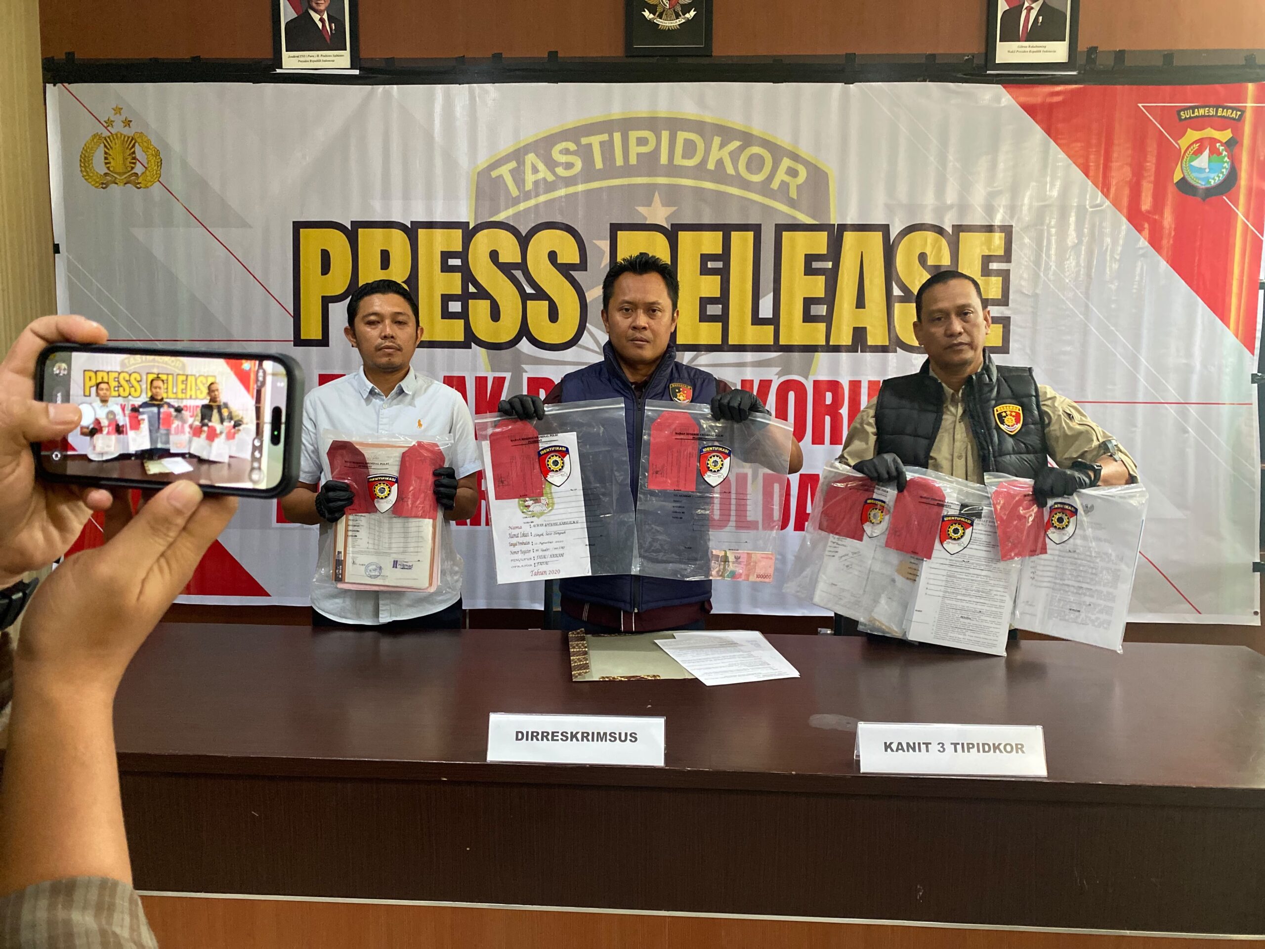 Babak Baru Kasus Dugaan Korupsi Belanja DPRD Mamuju TA 2022: Berkas Lengkap P21, Besok Tahanan dan BB Diserahkan ke Kejaksaan