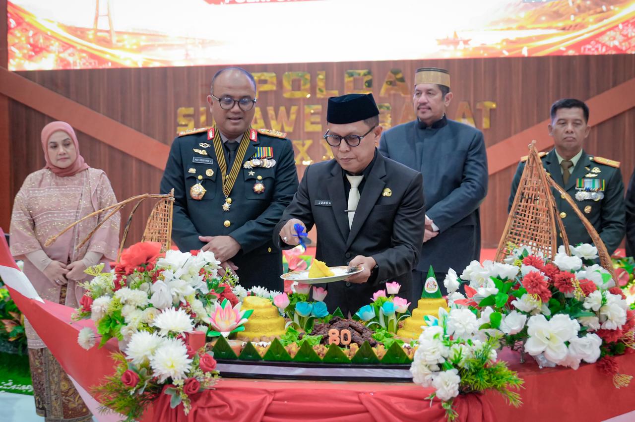 Luapan Kebahagiaan dan Kebersamaan Warnai Syukuran HUT Bhayangkara ke‑80 Polda Sulbar
