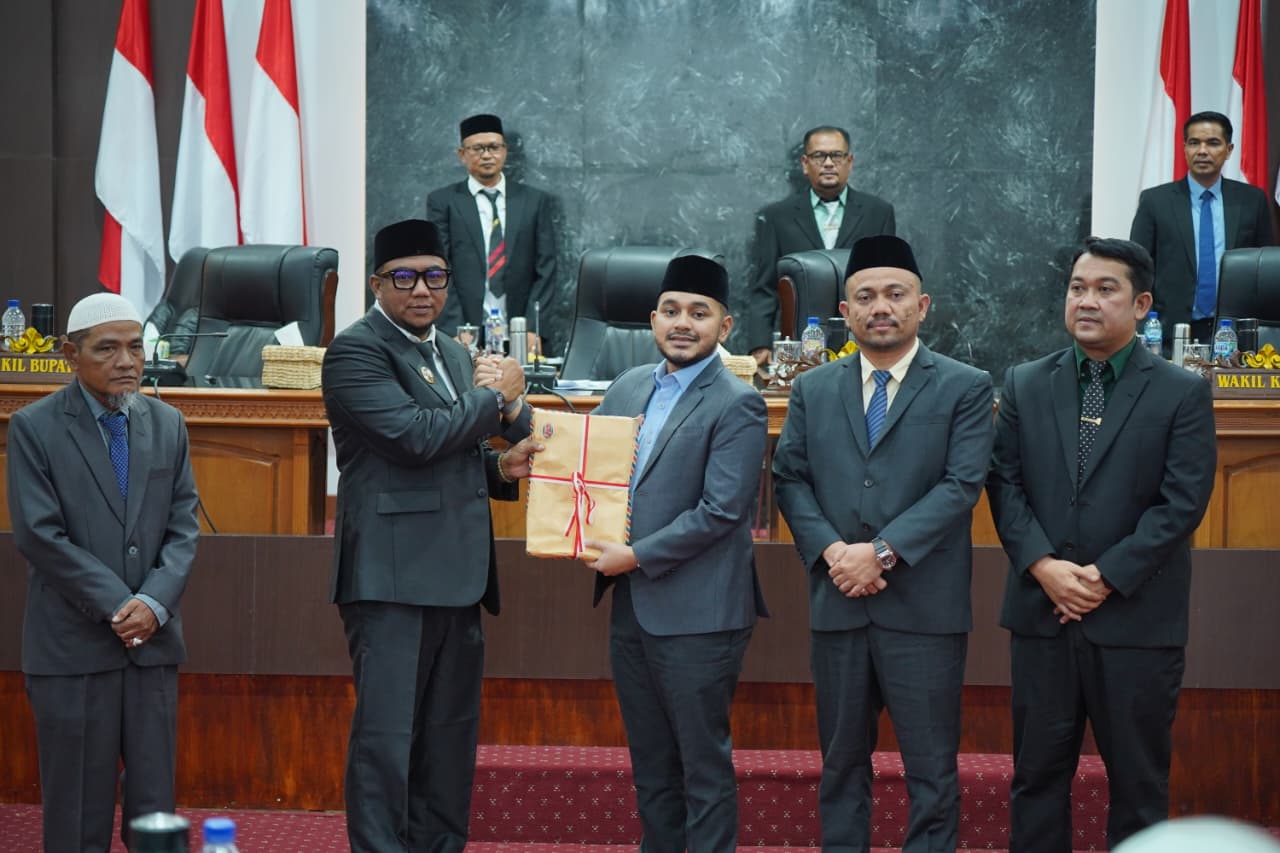 Rapat Paripurna Ke-1 Masa Persidangan III Tahun Sidang 2025–2026 Dihadiri Bupati Nagan Raya