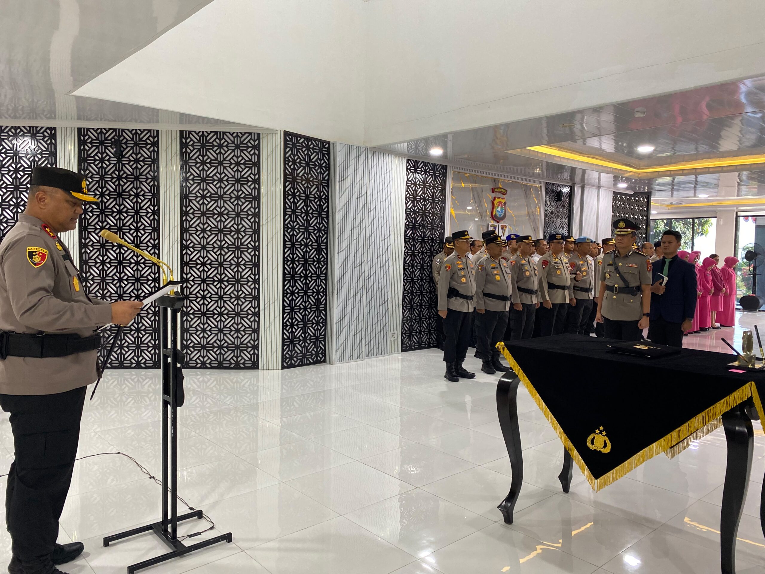 Kapolda Sulbar Lantik Karolog Baru, Tekankan Logistik Sebagai Pilar Penopang Utama Tugas Polri