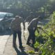 . Keselamatan Pengendara,Ditlantas Polda Sulbar Bersihkan Ruas Jalan 
