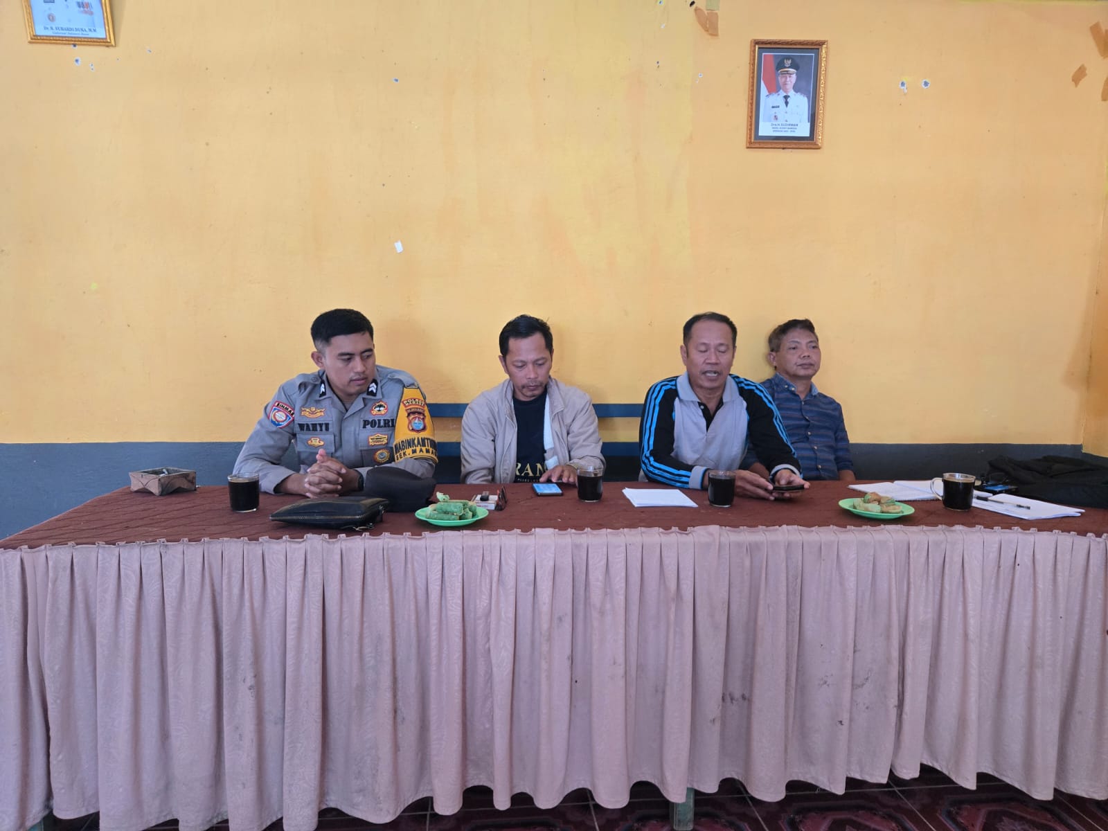 Bhabinkamtibmas Polsek Mamasa Hadiri Rakor Pemeliharaan Aset di Desa Tamalantik
