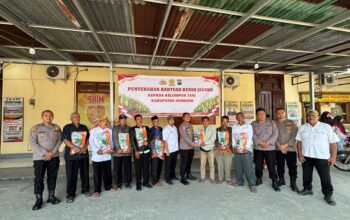Polres Jombang Serahkan Bantuan .h Jagung dari Kementerian Pertanian kepada Kelompok Tani di Kecamatan Mojowarno