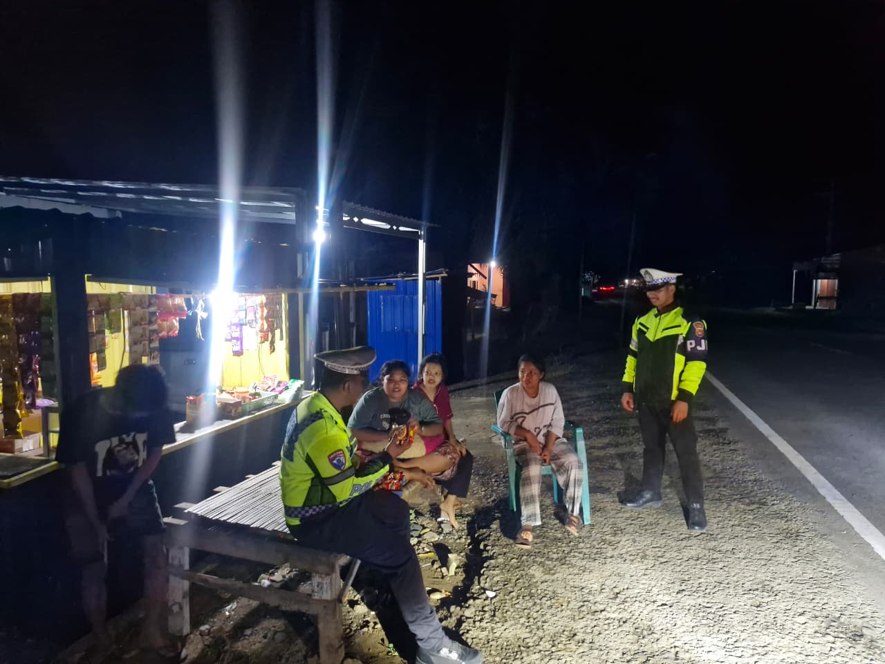 PJR Direktorat Lalu Lintas Polda Sulbar Senantiasa Tetap Siaga Melakukan Patroli Wilayah