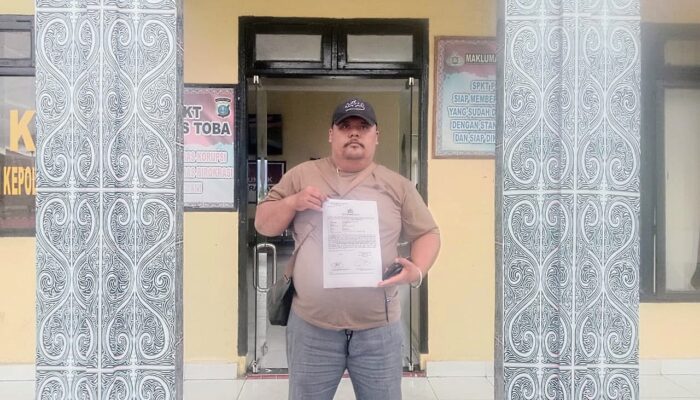 Diduga Rampas Alat Kerja Wartawan, Sekdis Kesehatan Toba Dilaporkan ke Polisi