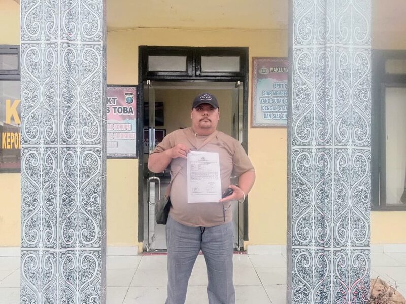 Diduga Rampas Alat Kerja Wartawan, Sekdis Kesehatan Toba Dilaporkan ke Polisi