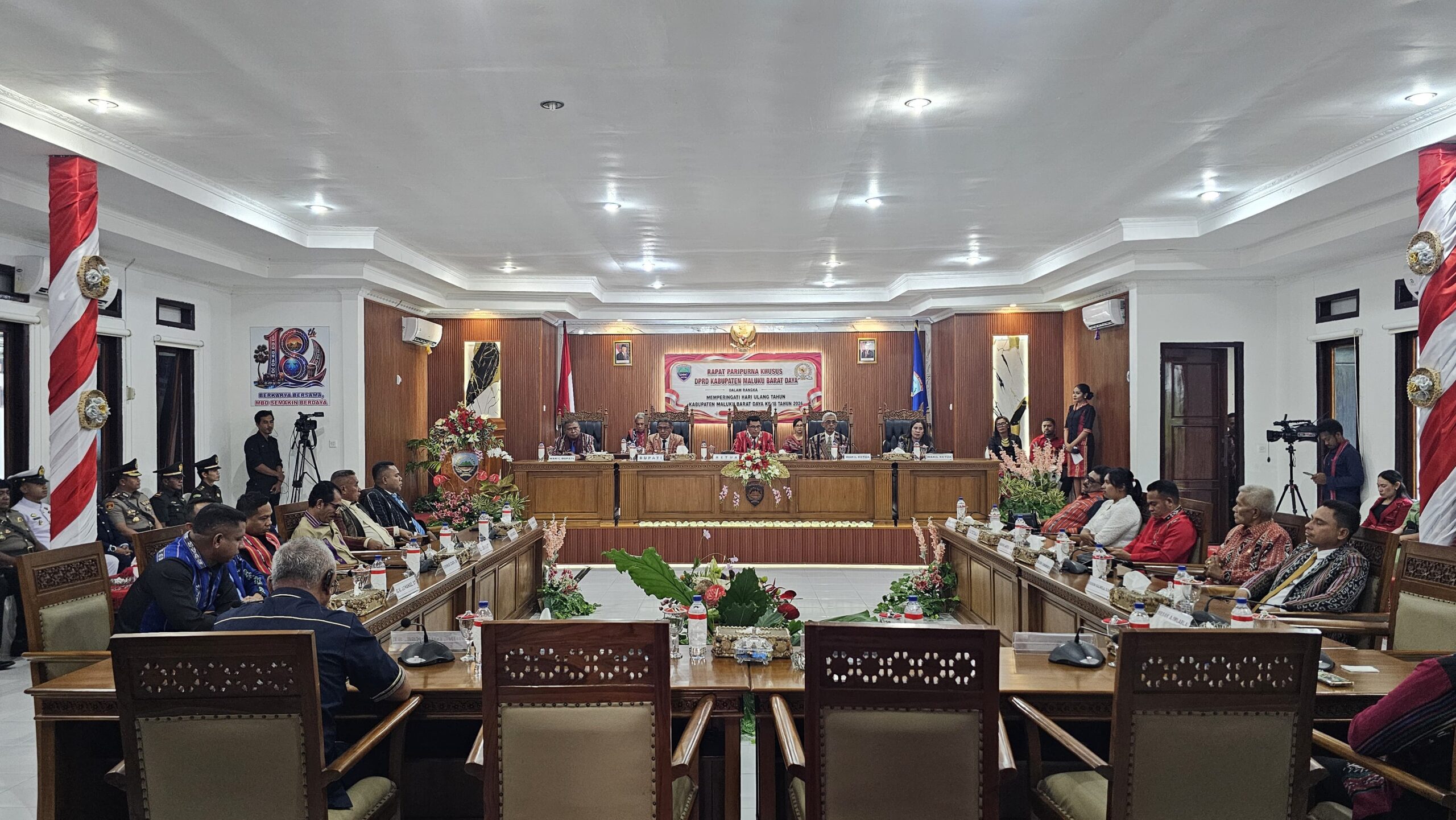 Rapat paripurna khusus DPRD dalam rangka memperingati HUT ke 18 MBD