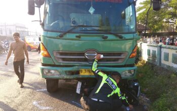Tragedi Pagi Di Depan Samsat Jombang: Truk Oleng Hantam Pedagang Dan Motor, 2 Buruh Pabrik Meninggal Dunia