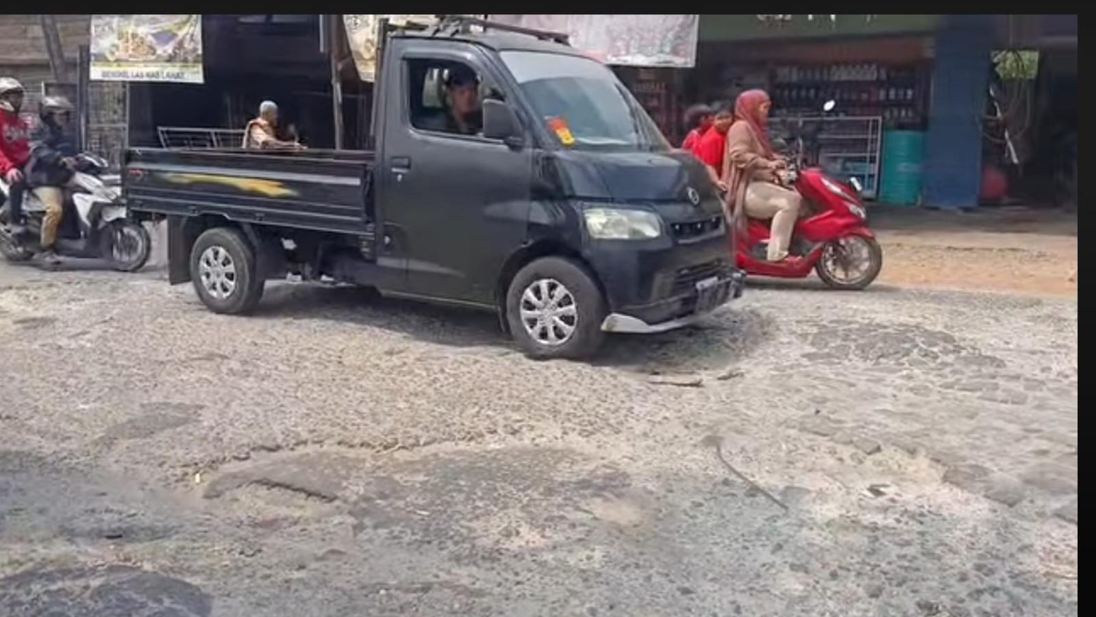 Jalan MT Haryono Setu Rusak Parah, JPKP Bekasi Desak Pemkab Segera Ambil Tindakan
