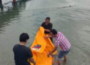 Polsek Balige Lakukan Penanganan dan Evakuasi Penemuan Mayat di Tepi Pantai Danau Toba