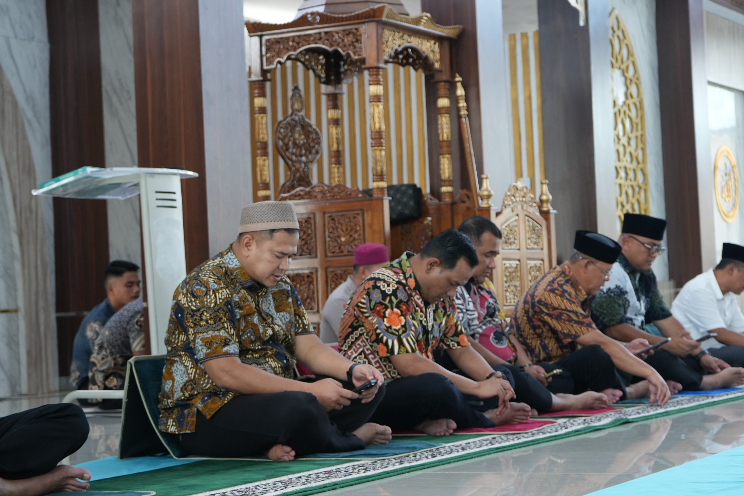 Ibadah Bersama Anak Yatim: Keberkahan Doa Menjadi Pondasi Kokoh Menjaga Keamanan Sulawesi Barat