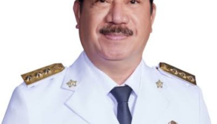 SEMUA UNTUK RAKYAT: KEPEMIMPINAN GUBERNUR HENDRIK LEWERISSA, SOSOK SEDERHANA YANG SELALU HADIR DAN PERJUANGKAN KEMAJUAN MALUKU