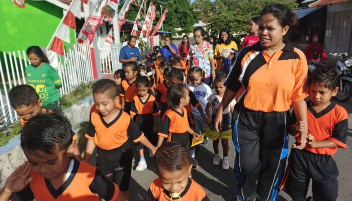 TK DHARMA WANITA DESA WONRELY GELAR JALAN PAGI, TANAMKAN KEBIASAAN HIDUP SEHAT SEJAK DINI