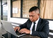 KAPERWIL PEWARTA MEDIA MALUKU: WARTAWAN DIHORMATI BUKAN KARENA KARTU ID, MELAINKAN KARYA JURNALISTIK YANG JUJUR DAN BERKUALITAS