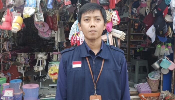 BALAI POM SAUMLAKI MUSNAHKAN RIBUAN KOSMETIK PALSU DI KISAR, PRODUK TIDAK BERIZIN TERNYATA BERASAL DARI JAKARTA
