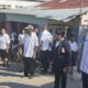 PLT CAMAT KISAR SELATAN LAKUKAN PENERTIBAN PASAR IKAN DI JALAN REHIARA, TIDAK ADA TOLERANSI BAGI YANG BERJUALAN DI BADAN JALAN
