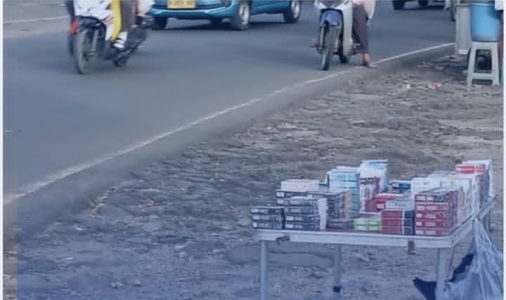 Rokok Ilegal Dijajakan Secara Terbuka di Pinggir Jalan Kabupaten Tangerang, Pengawasan Dinilai Lemah