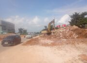 Timbulkan Debu, Proyek Jalan di Limindo Trade Center Dikeluhkan Pengguna Jalan