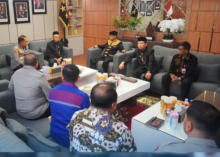 Kapolda Aceh Terima Kunjungan Silaturahmi Jajaran Majelis Adat Aceh ( MAA )