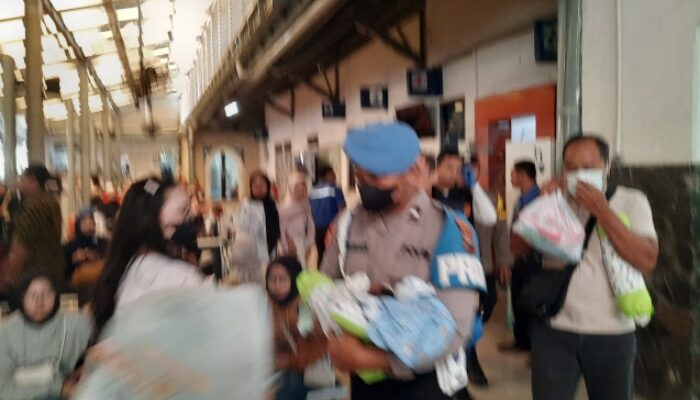 Geger! Bayi Ditemukan di Toilet KA Sancaka, Polisi Buru Pelaku yang Diduga Sengaja Membuang Bayi
