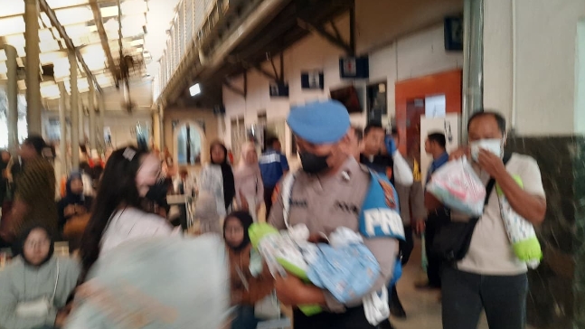 Geger! Bayi Ditemukan di Toilet KA Sancaka, Polisi Buru Pelaku yang Diduga Sengaja Membuang Bayi