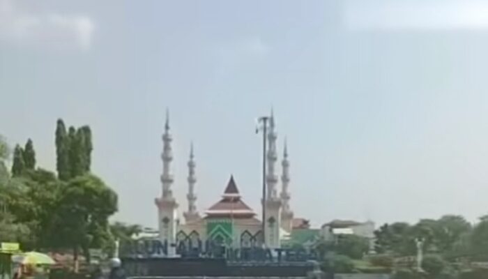 Aspirasi Jamaah Jadi Perhatian, Wakil Ketua DPRD Kota Tegal Usulkan Dispensasi Parkir Salat Jumat di Masjid Agung