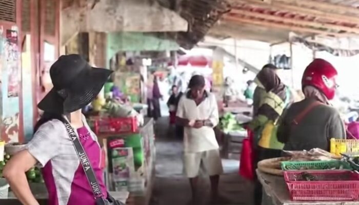 Libur MBG Picu Harga Ayam dan Telur Anjlok, Pedagang Pasar Pagi Tegal Tertekan