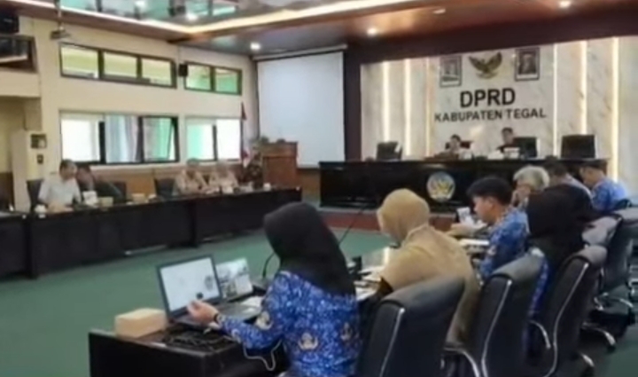Krisis Kepercayaan Memuncak, Polemik BUMDes Agung Mandiri Bergulir ke DPRD: Warga Desak Audit Investigasi dan Perombakan Total Pengurus