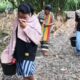 Kemarau Menggigit! Warga Jatinegara Tegal Terpaksa Mandi di Pinggir Sawah . Bertahan Hidup