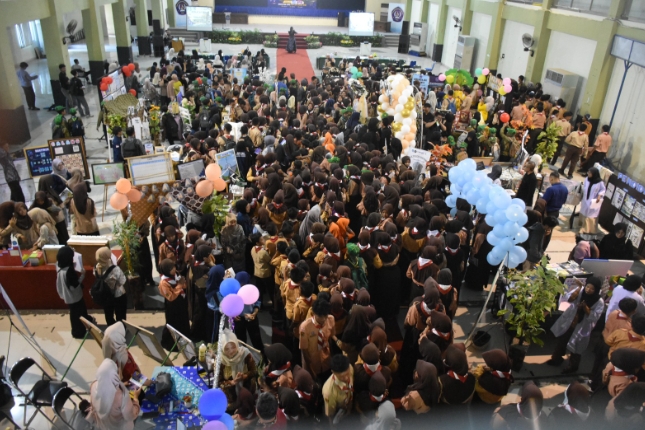 Ribuan Pengunjung Padati FKIP Education Expo 2026 UPS Tegal, Wujud Nyata “Pendidikan Berdampak” di Dies Natalis ke-46