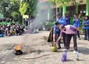 Sirene Damkar Menggema di SMP Ma’arif NU Dukuhwaru, 357 Siswa Dibekali Jurus Hadapi Kebakaran
