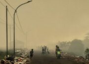 TPA Jatiwaringin Kebakaran, Forkopimcam Rajeg Gerak Cepat Evakuasi Warga dan Bagikan Masker
