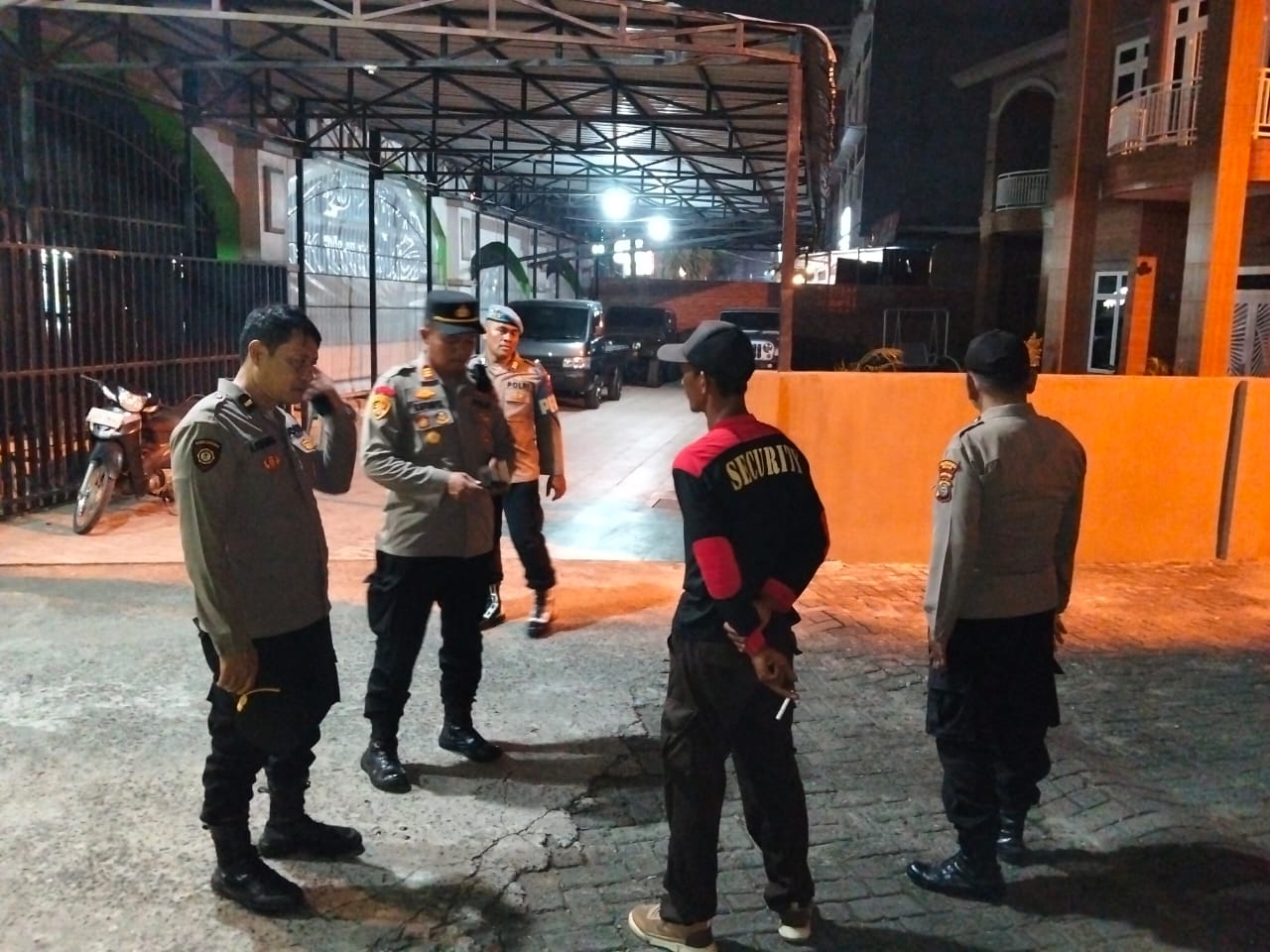 Pastikan Warga Aman dari Kriminalitas, Polsek Deli Tua Sisir Lokasi Rawan hingga Dini Hari