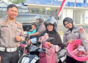 Pengendara Tertib Dapat Hadiah Cabe Segar Hasil Panen Ditlantas Polda Sulbar