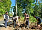 Kolaborasi Hebat! Bhabinkamtibmas Polsek Tareran Dampingi Lahirnya Ikon Baru Desa Koreng