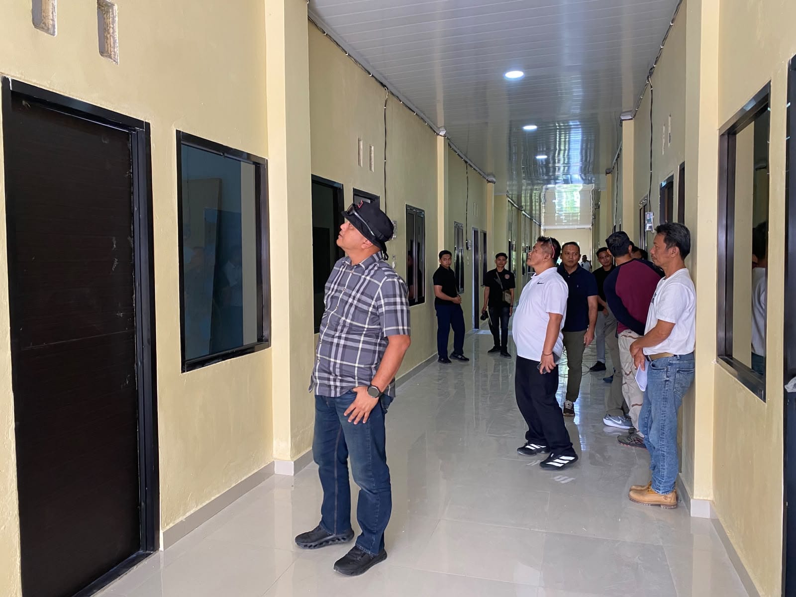 Kapolda Sulbar Cek Progres Rusun Polres Mamasa